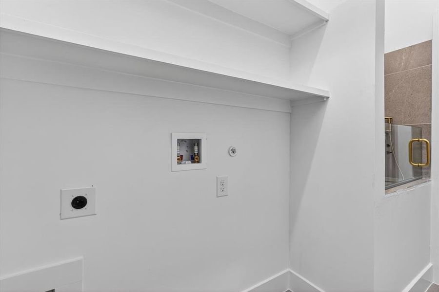 Spacious, unfurnished interior of a new home in , Dallas (Image 12). Spacious, unfurnished interior of a new home in , Dallas (Image 12).