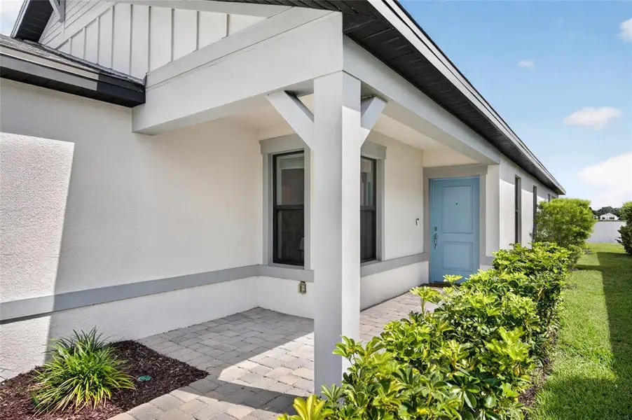 Exterior details and patio area of a home in , Sarasota (Image 3).