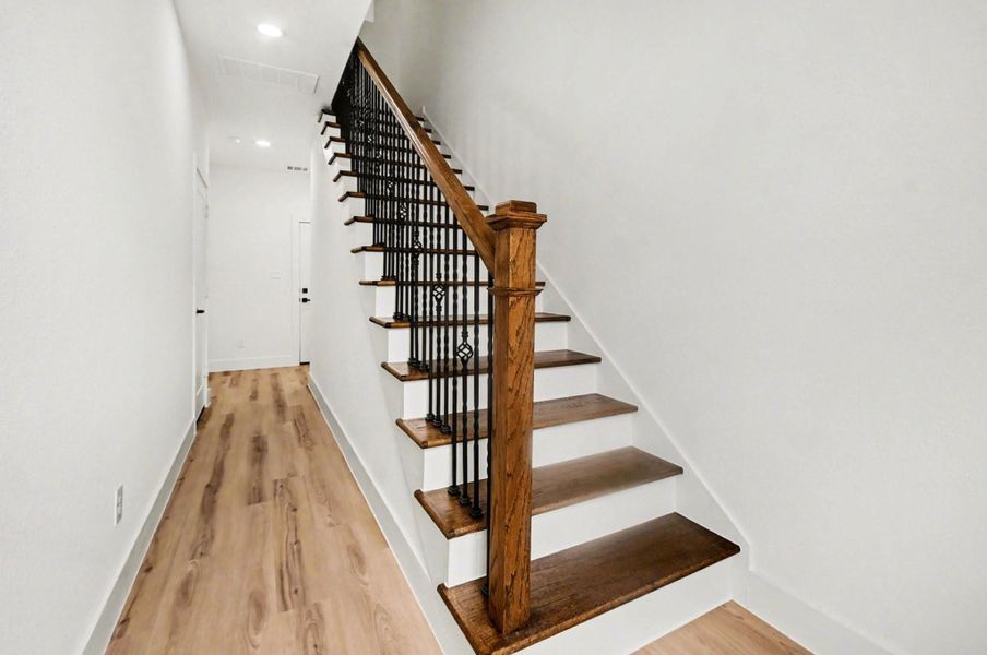 Spacious, unfurnished interior of a new home in , Houston (Image 19).