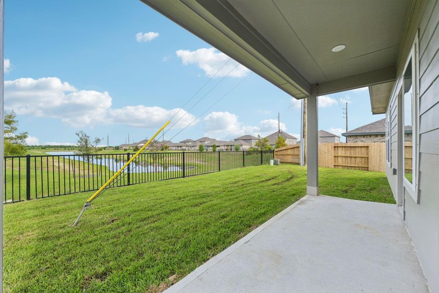 Image 26 of a home in Heights of Barbers Hill.