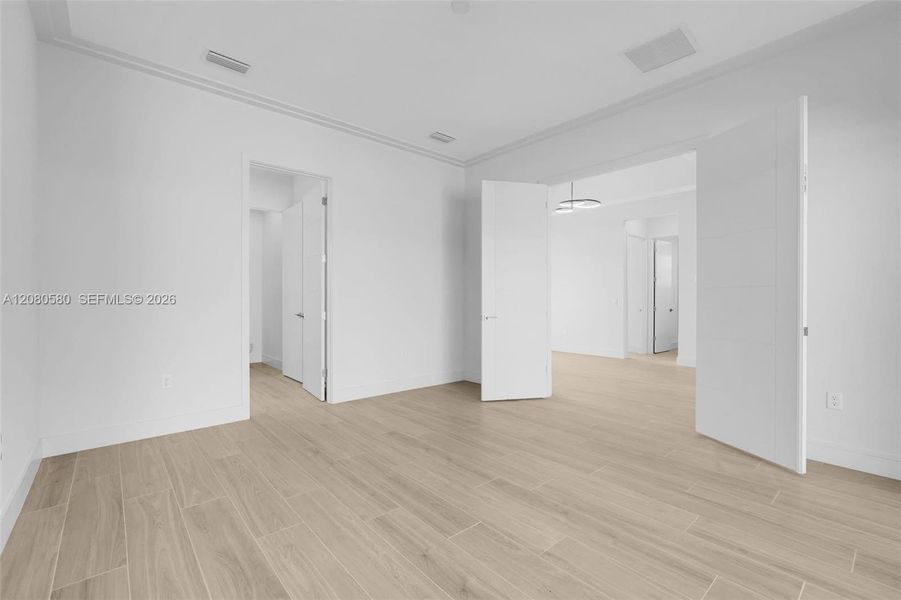 Spacious, unfurnished interior of a new home in Hampton Green at Providence, Davenport (Image 12). Spacious, unfurnished interior of a new home in Hampton Green at Providence, Davenport (Image 12).
