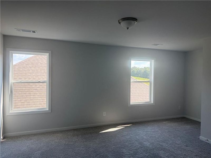 Spacious, unfurnished interior of a new home in Fowler Farms, Auburn (Image 11).