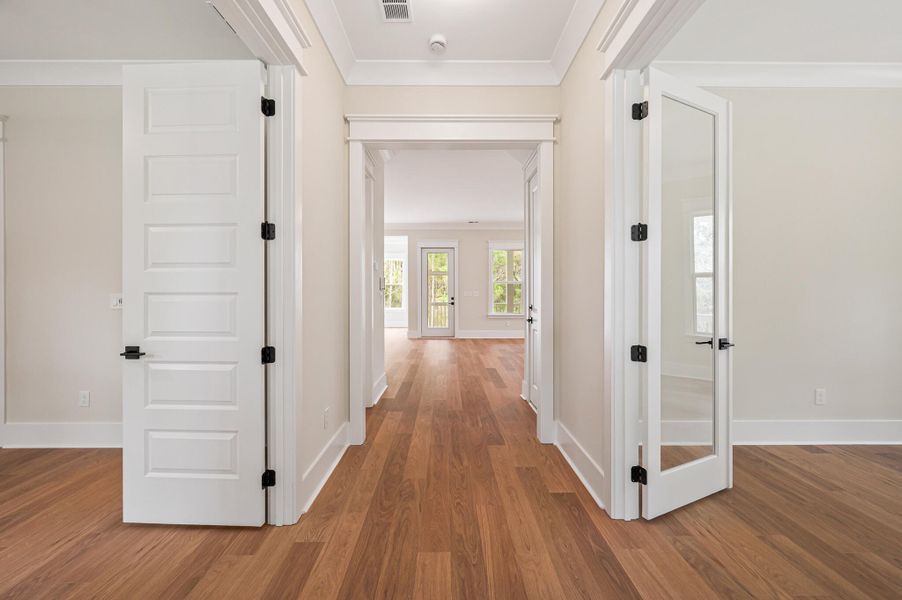 Spacious, unfurnished interior of a new home in Ferryboat Landing, Charleston (Image 23). Spacious, unfurnished interior of a new home in Ferryboat Landing, Charleston (Image 23).