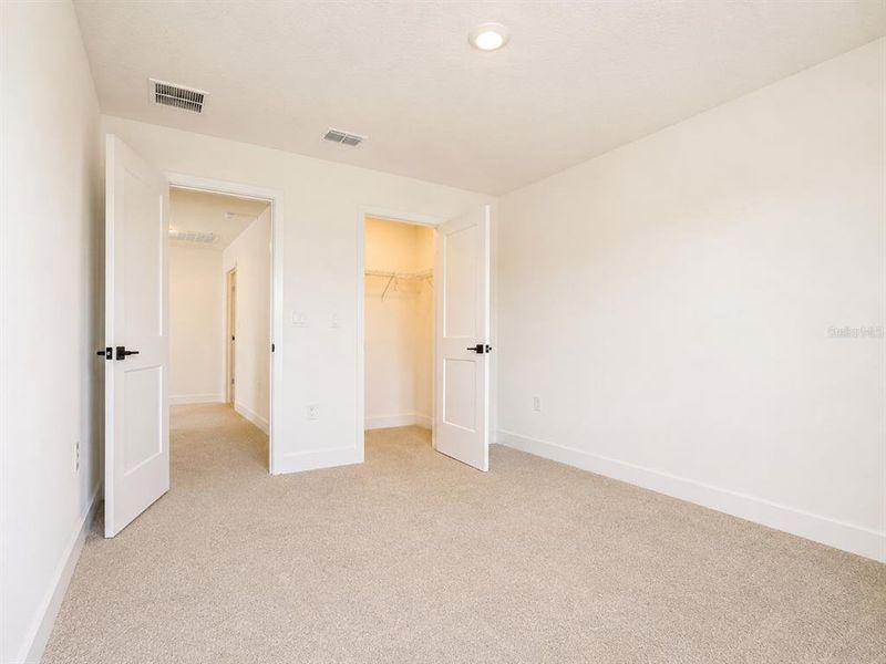 Spacious, unfurnished interior of a new home in , St. Cloud (Image 12).