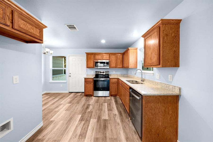 Furnished interior view inside a new home in , West Tawakoni (Image 9).