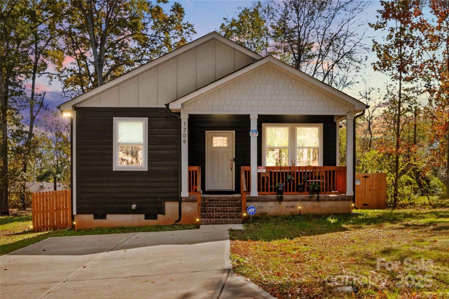 Image 33 of a home in .