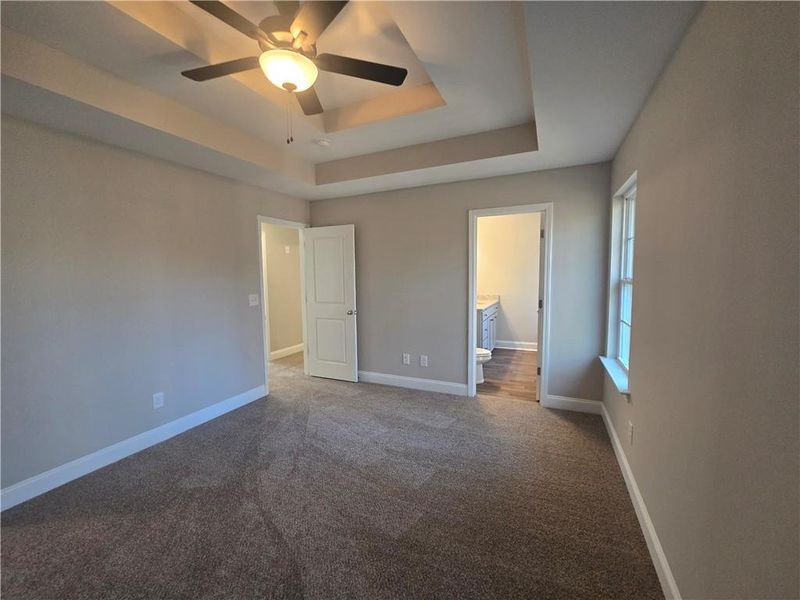 Spacious, unfurnished interior of a new home in , Gainesville (Image 23).