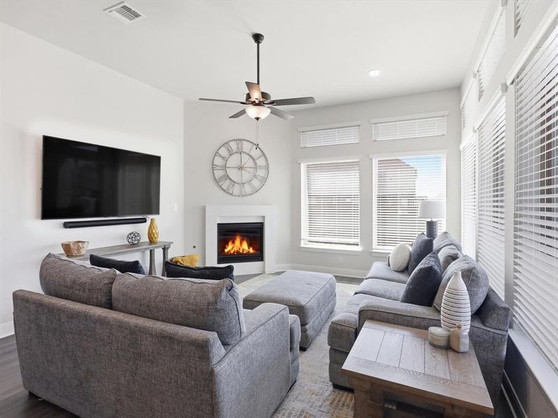 Furnished interior view inside a new home in South Pointe Village Series, Mansfield (Image 16). Furnished interior view inside a new home in South Pointe Village Series, Mansfield (Image 16).