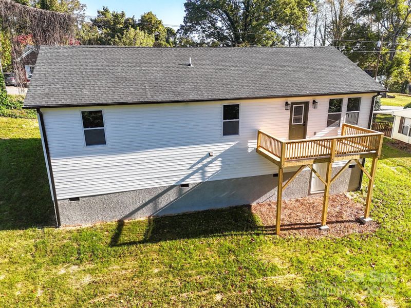Exterior details and patio area of a home in , Marion (Image 21).