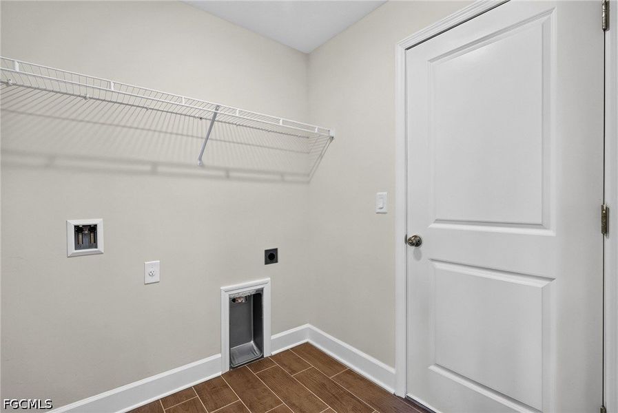 Spacious, unfurnished interior of a new home in Cape Coral, Cape Coral (Image 28). Spacious, unfurnished interior of a new home in Cape Coral, Cape Coral (Image 28).