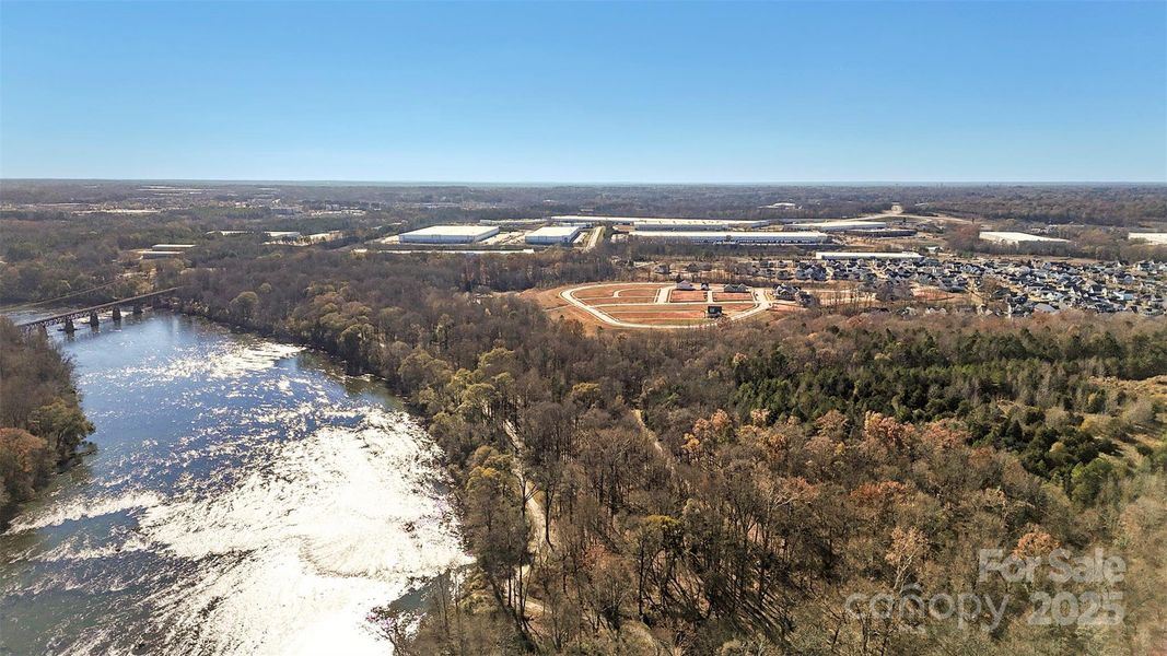 Natural landscape and outdoor views near Riverwalk in Rock Hill (Image 36). Natural landscape and outdoor views near Riverwalk in Rock Hill (Image 36).
