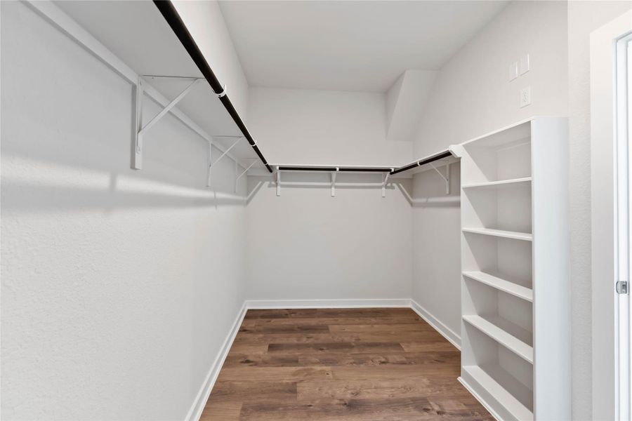 Spacious, unfurnished interior of a new home in Southfork Ranch, Sealy (Image 26).