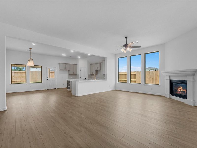 Spacious, unfurnished interior of a new home in Spring Creek Trails, Magnolia (Image 15). Spacious, unfurnished interior of a new home in Spring Creek Trails, Magnolia (Image 15).