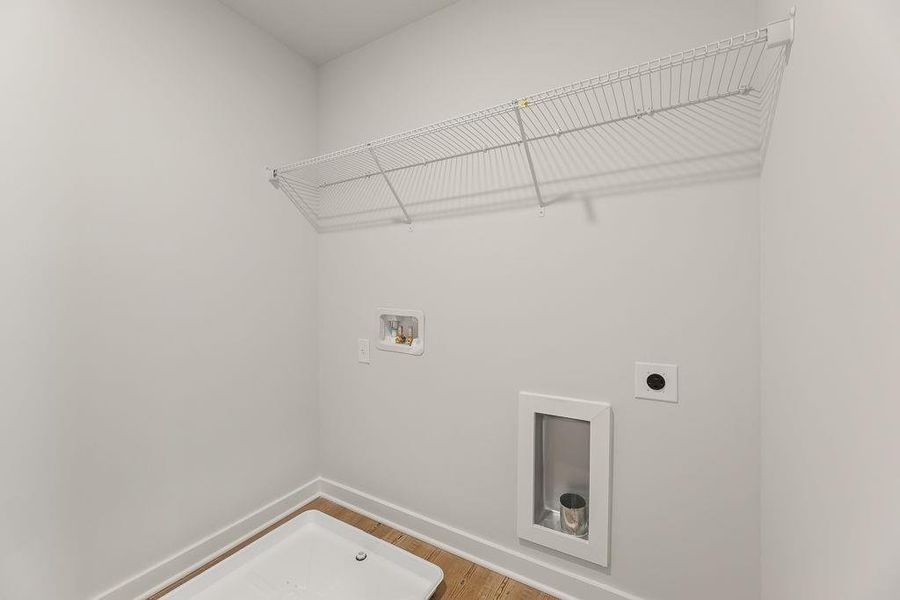 Spacious, unfurnished interior of a new home in Oak Grove Glen, Snellville (Image 20).