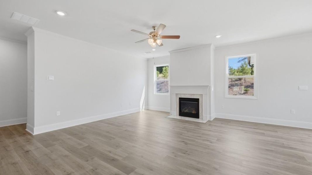 Spacious, unfurnished interior of a new home in Haven Abbey, Cumming (Image 21).