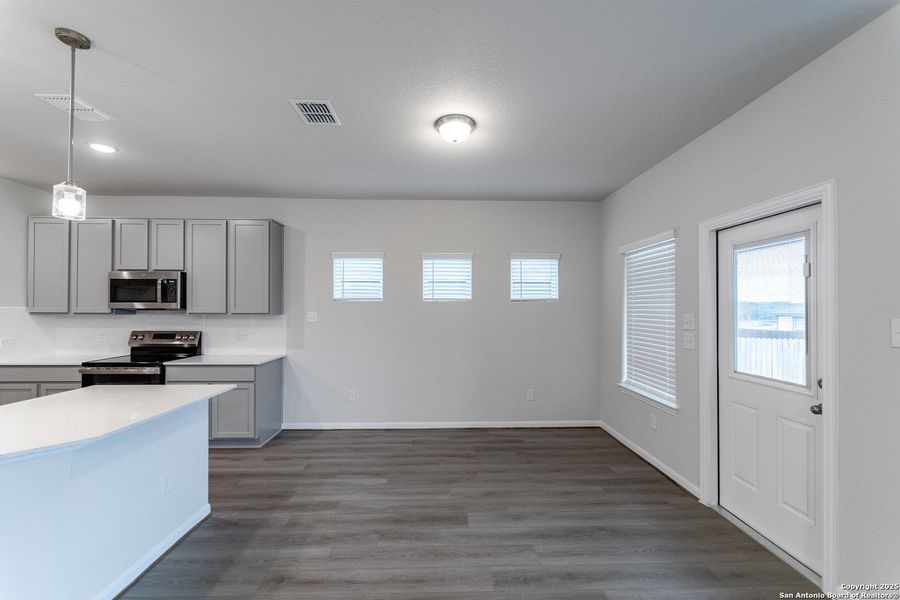 Image 17 of a home in Cloud Country.