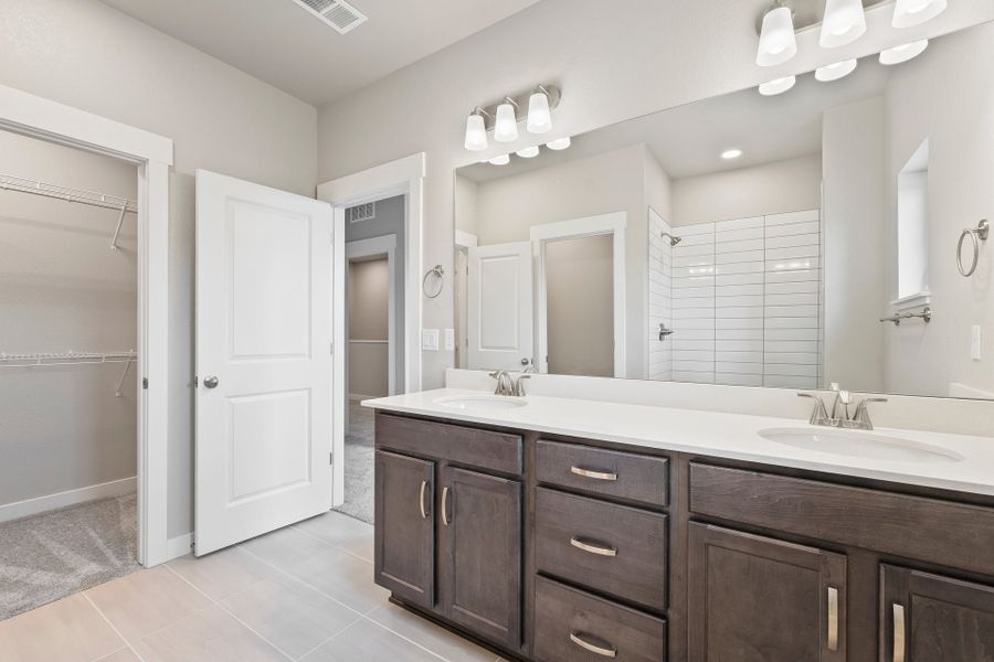 Furnished interior view inside a new home in The Lakes at Centerra, Loveland (Image 9). Furnished interior view inside a new home in The Lakes at Centerra, Loveland (Image 9).