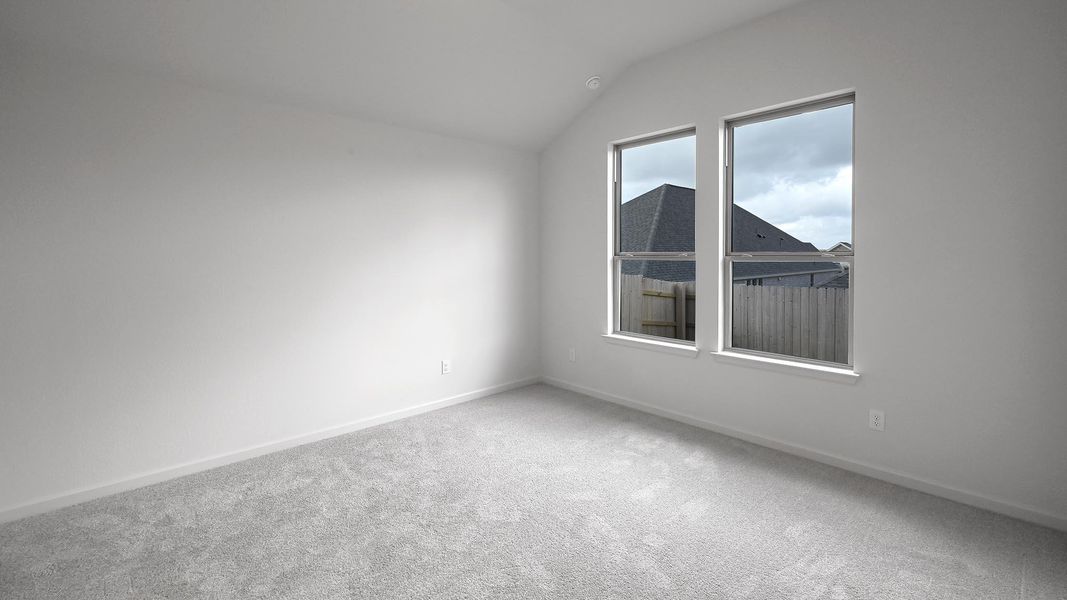 Spacious, unfurnished interior of a new home in Crosswinds, Kyle (Image 18).