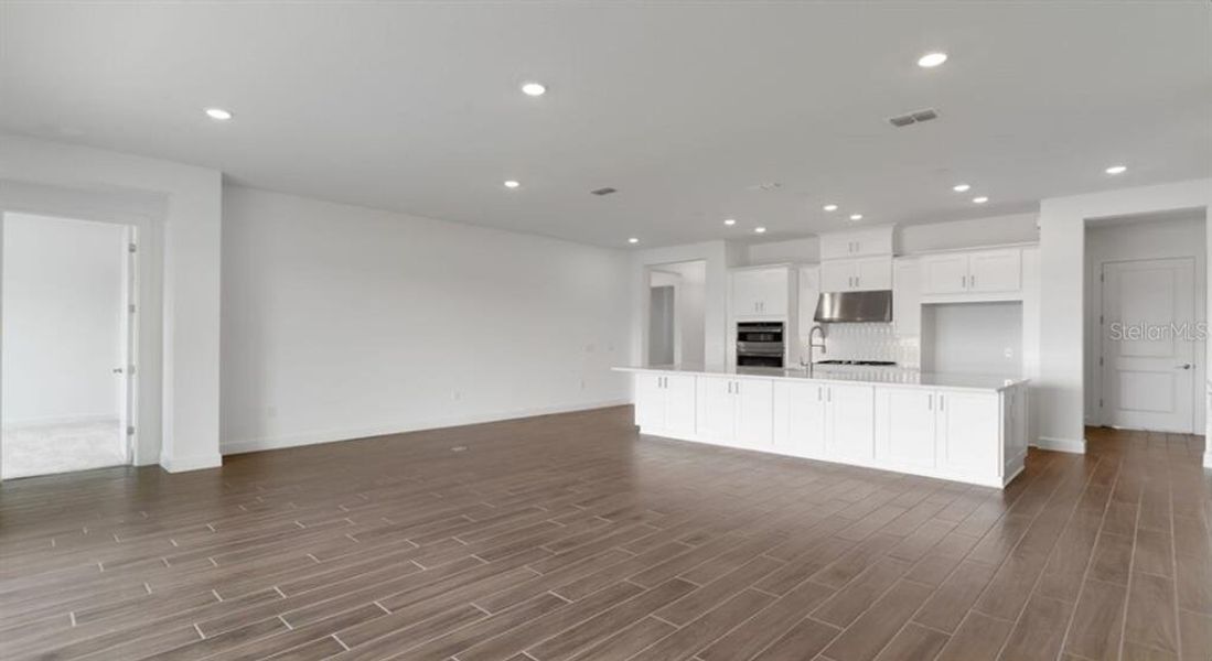 REPRESENTATIVE PHOTOS REPRESENTATIVE PHOTOS