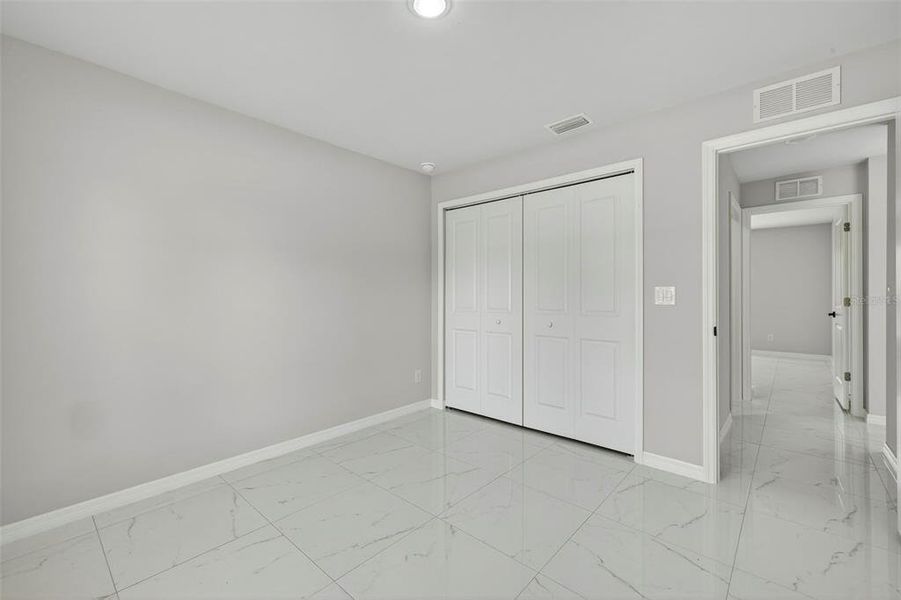 Spacious, unfurnished interior of a new home in , Lehigh Acres (Image 13).