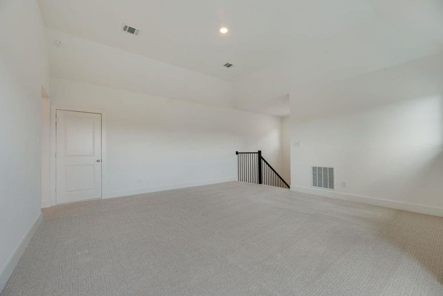 Spacious, unfurnished interior of a new home in Solterra Texas, Mesquite (Image 29).