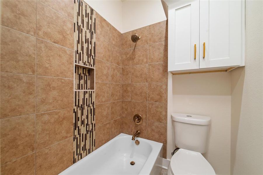 Furnished interior view inside a new home in , Brownwood (Image 11).