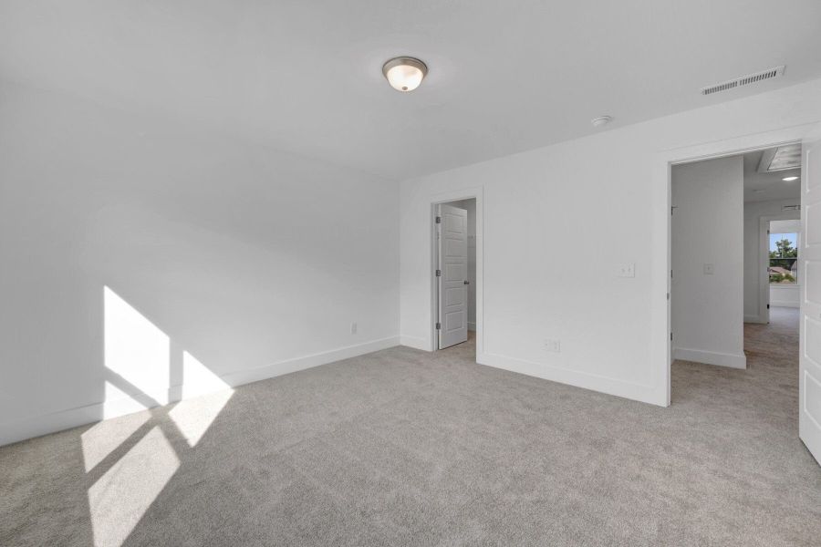Spacious, unfurnished interior of a new home in Powell, Angier (Image 14).