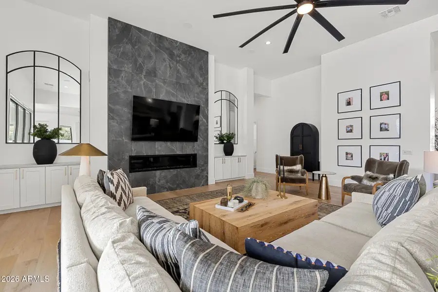 10-web-or-mls-4305-e-virgo-pl 10-web-or-mls-4305-e-virgo-pl