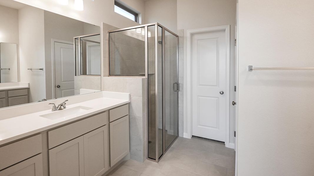 Furnished interior view inside a new home in Crosswinds 40', Kyle (Image 7).