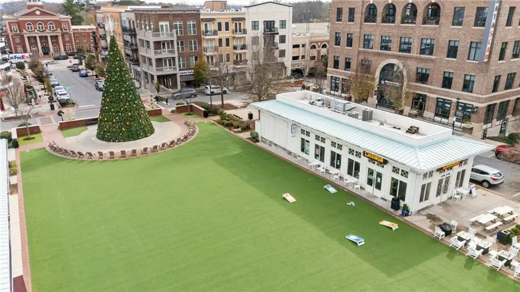 Condo located in Alpharetta, GA showcasing its design and architecture (Image 2). Condo located in Alpharetta, GA showcasing its design and architecture (Image 2).