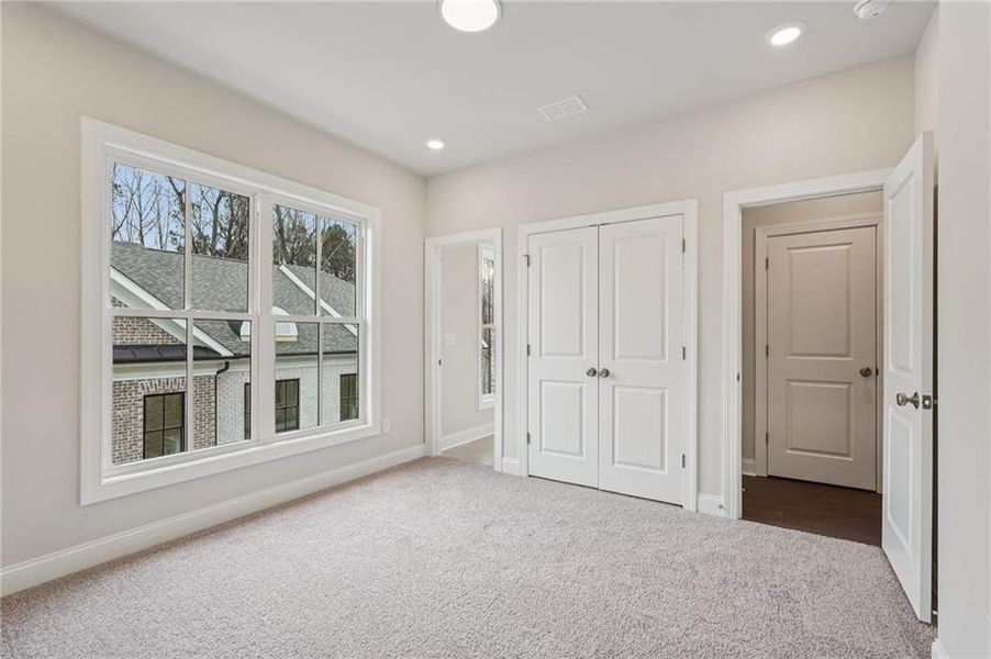 Spacious, unfurnished interior of a new home in Byers Park, Alpharetta (Image 36).