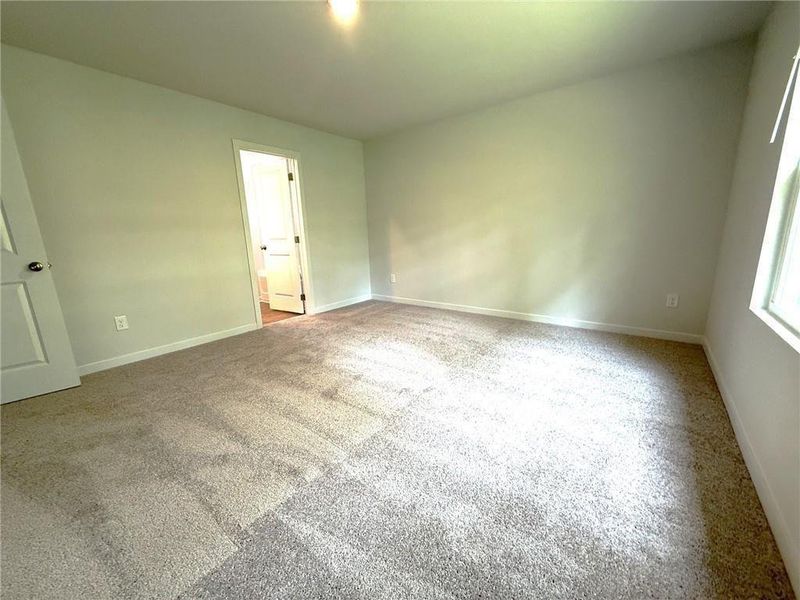 Spacious, unfurnished interior of a new home in Hawthorne Reserve, Dallas (Image 6).