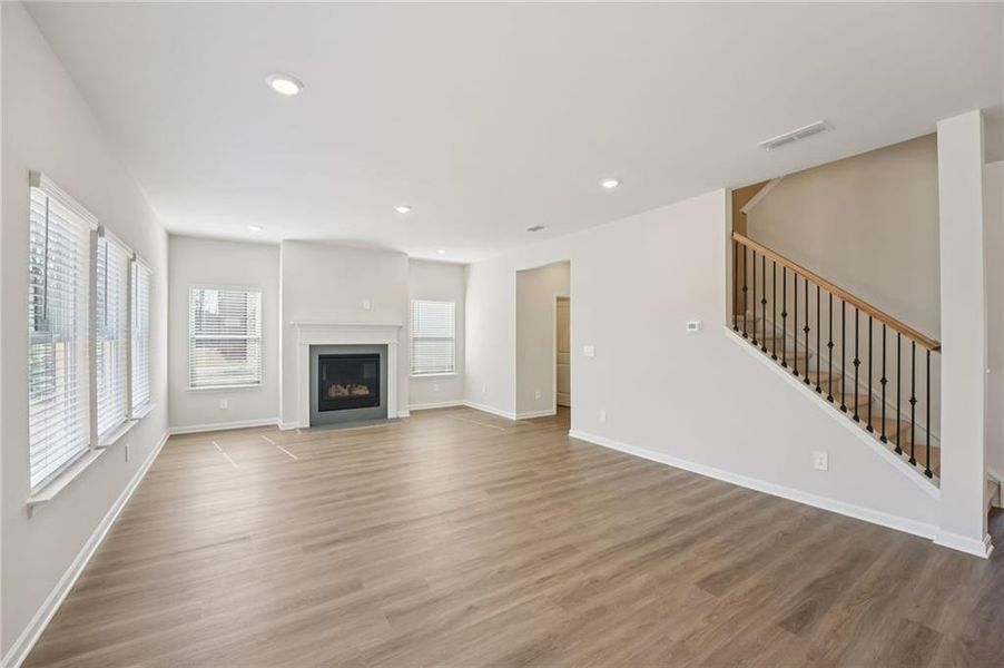 Spacious, unfurnished interior of a new home in Creekside at Oxford Park, Fairburn (Image 26).