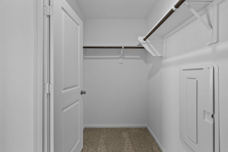 Spacious, unfurnished interior of a new home in Cypress Green, Tomball (Image 11).