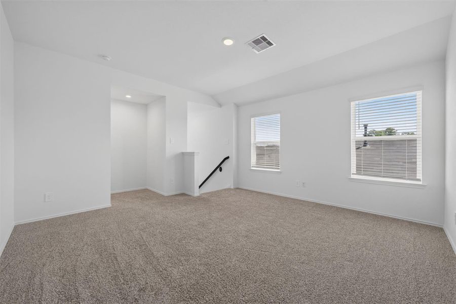 Spacious, unfurnished interior of a new home in , Houston (Image 34).