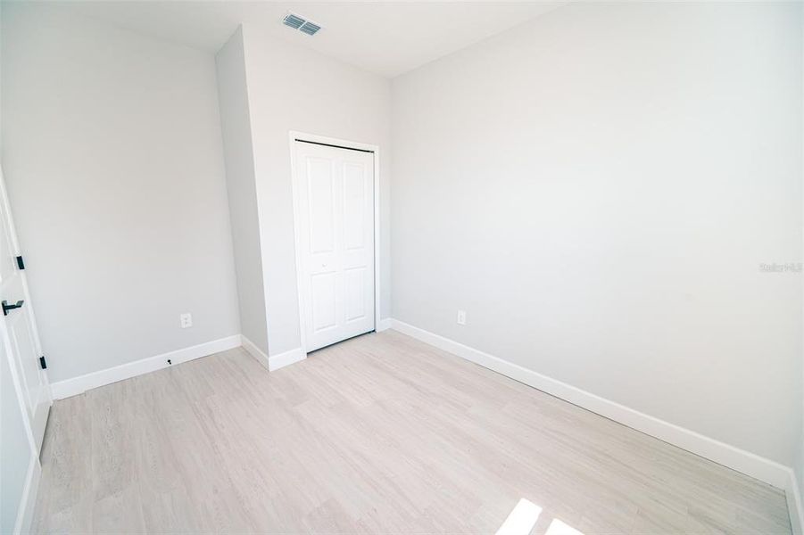 Spacious, unfurnished interior of a new home in , Kissimmee (Image 23).