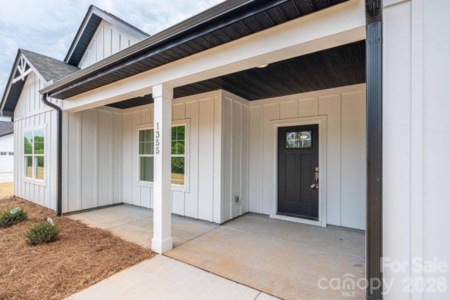 Exterior details and patio area of a home in , Maiden (Image 26).
