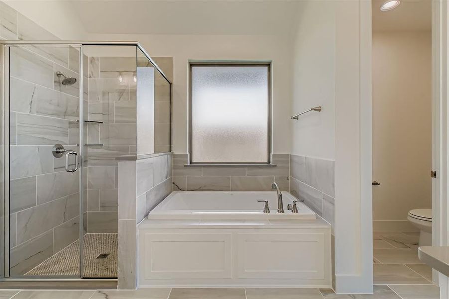 Furnished interior view inside a new home in Reunion 70s, Rhome (Image 4). Furnished interior view inside a new home in Reunion 70s, Rhome (Image 4).