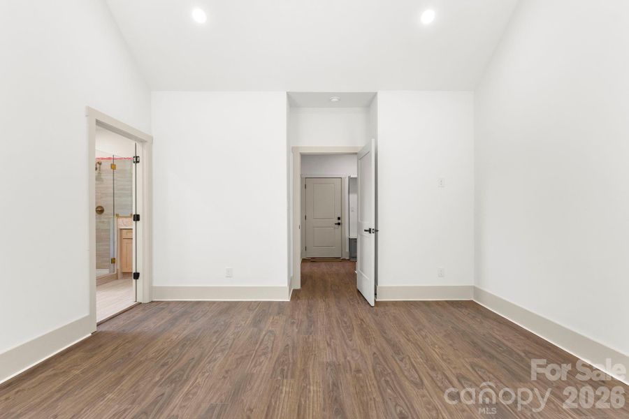 Spacious, unfurnished interior of a new home in , Rock Hill (Image 15).