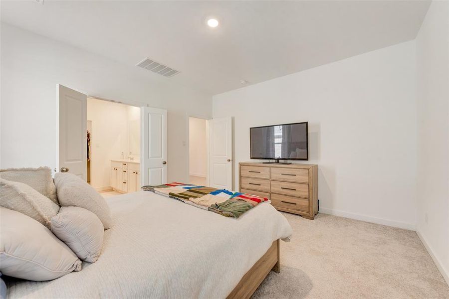 Furnished interior view inside a new home in Reatta Ridge, Justin (Image 10).