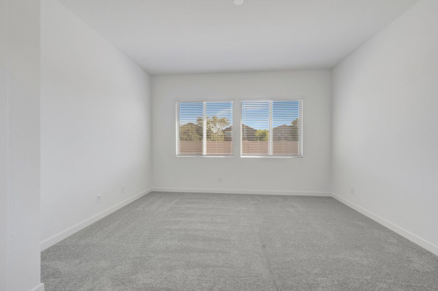 Spacious, unfurnished interior of a new home in Terraza, San Tan Valley (Image 33).