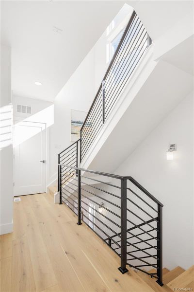 Spacious, unfurnished interior of a new home in , Denver (Image 23).