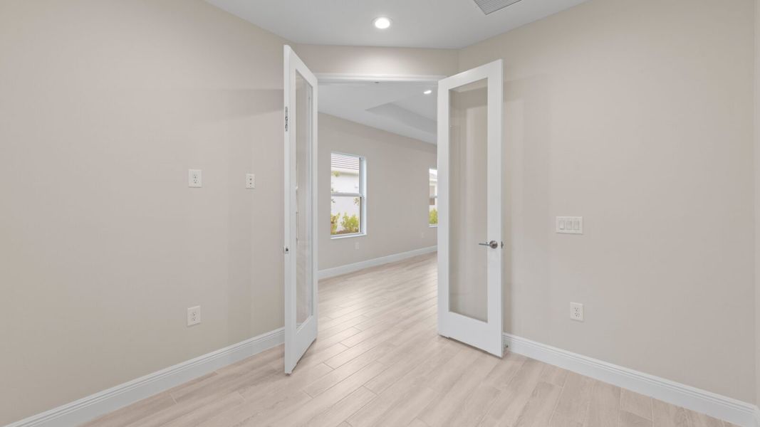 Spacious, unfurnished interior of a new home in Verandah, Fort Myers (Image 23).