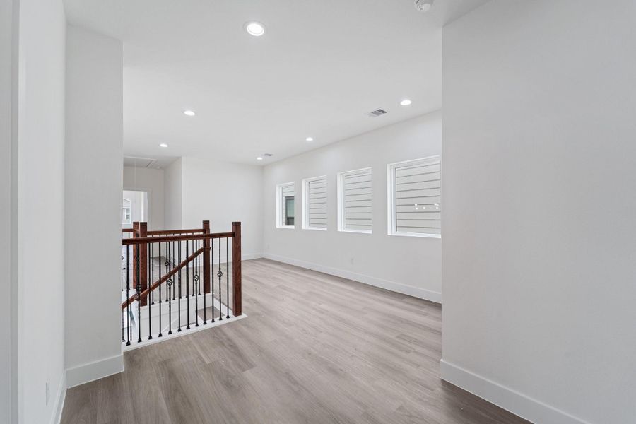 View of second floor coming out of the secondary rooms! View of second floor coming out of the secondary rooms!