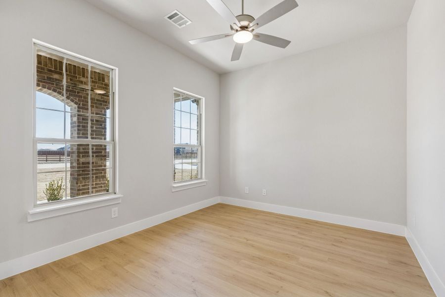 Spacious, unfurnished interior of a new home in Ellis Ranch Estates, Waxahachie (Image 31).