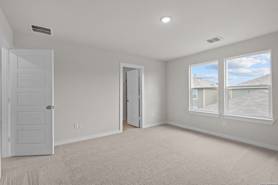 Spacious, unfurnished interior of a new home in Senna, Leon Valley (Image 27). Spacious, unfurnished interior of a new home in Senna, Leon Valley (Image 27).