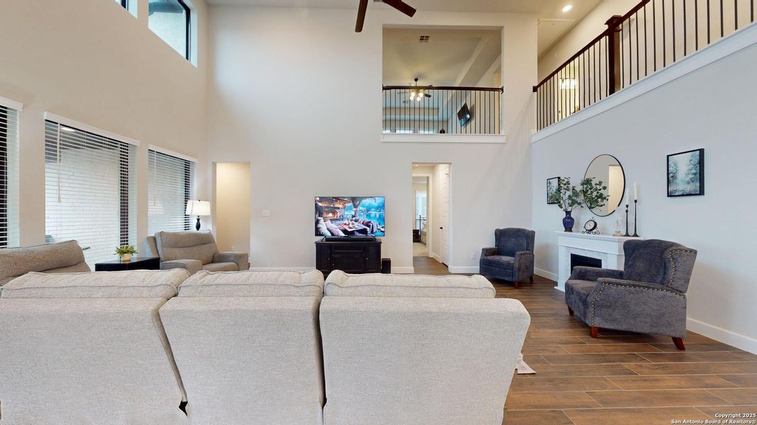 Furnished interior view inside a new home in Weston Oaks 55', San Antonio (Image 66).