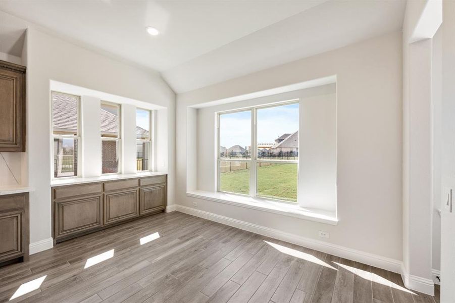 Spacious, unfurnished interior of a new home in Abe's Landing, Granbury (Image 13).
