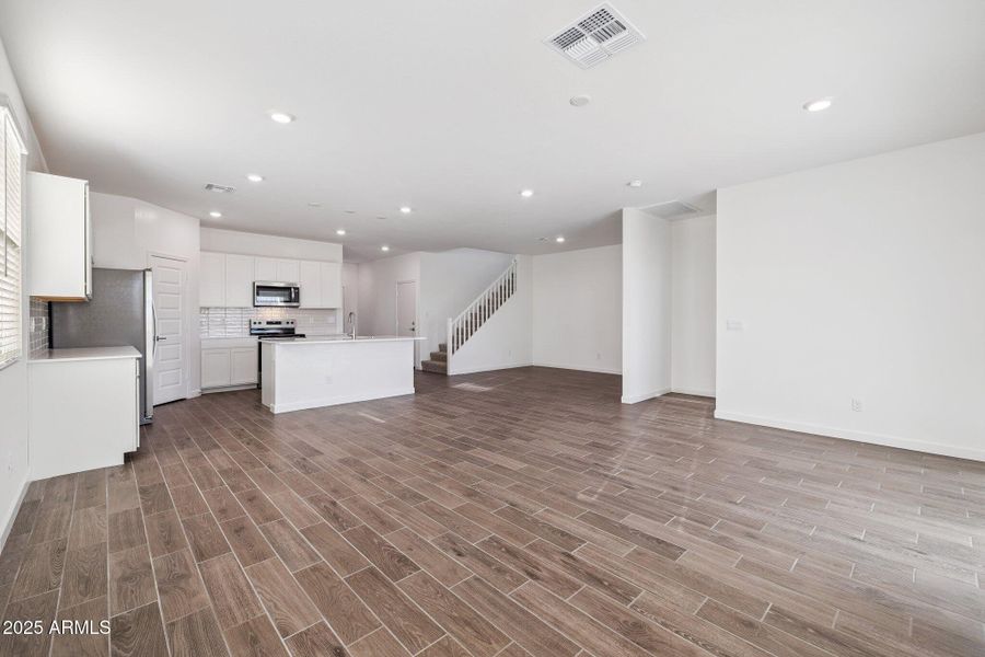 7-web-or-mls-26141-w-nancy-ln-lot-100-re