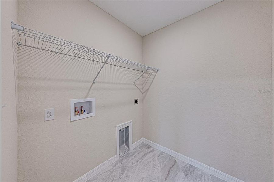 Spacious, unfurnished interior of a new home in , Bartow (Image 34).